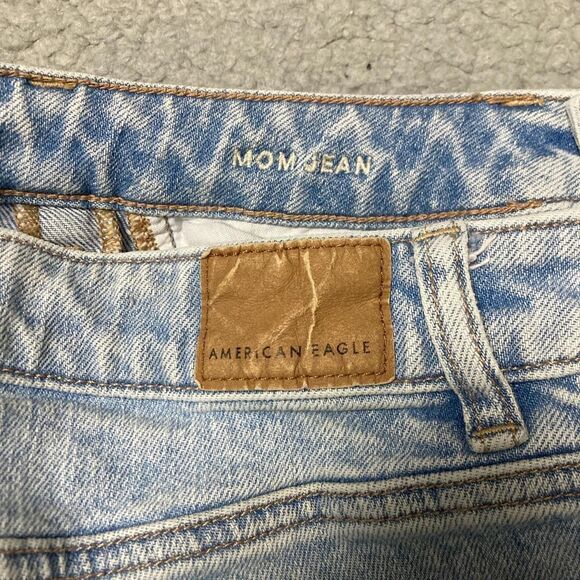American Eagle Mom Jean Light Wash Size 00 - Picture 6 of 8